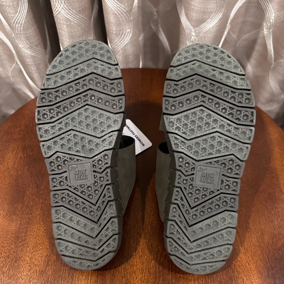 MUK LUKS Woman’s Flexi Sandals w/ Soft Cushion- Size: 6 - Picture 9 of 10